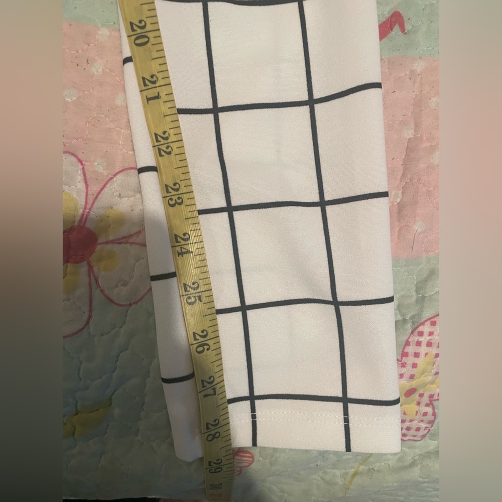 Women's White and Black Grid Pattern top & pants - Picture 2 of 2